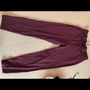 Lulu lemon on the fly pant